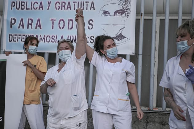 Trabajadoras del Hospital de Móstoles se concentran contra las condiciones precarias de trabajo