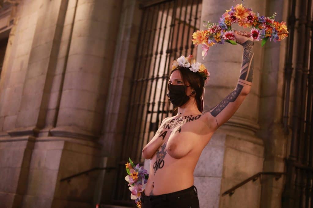 Accion de Femen en Madrid. El aborto es sagrado