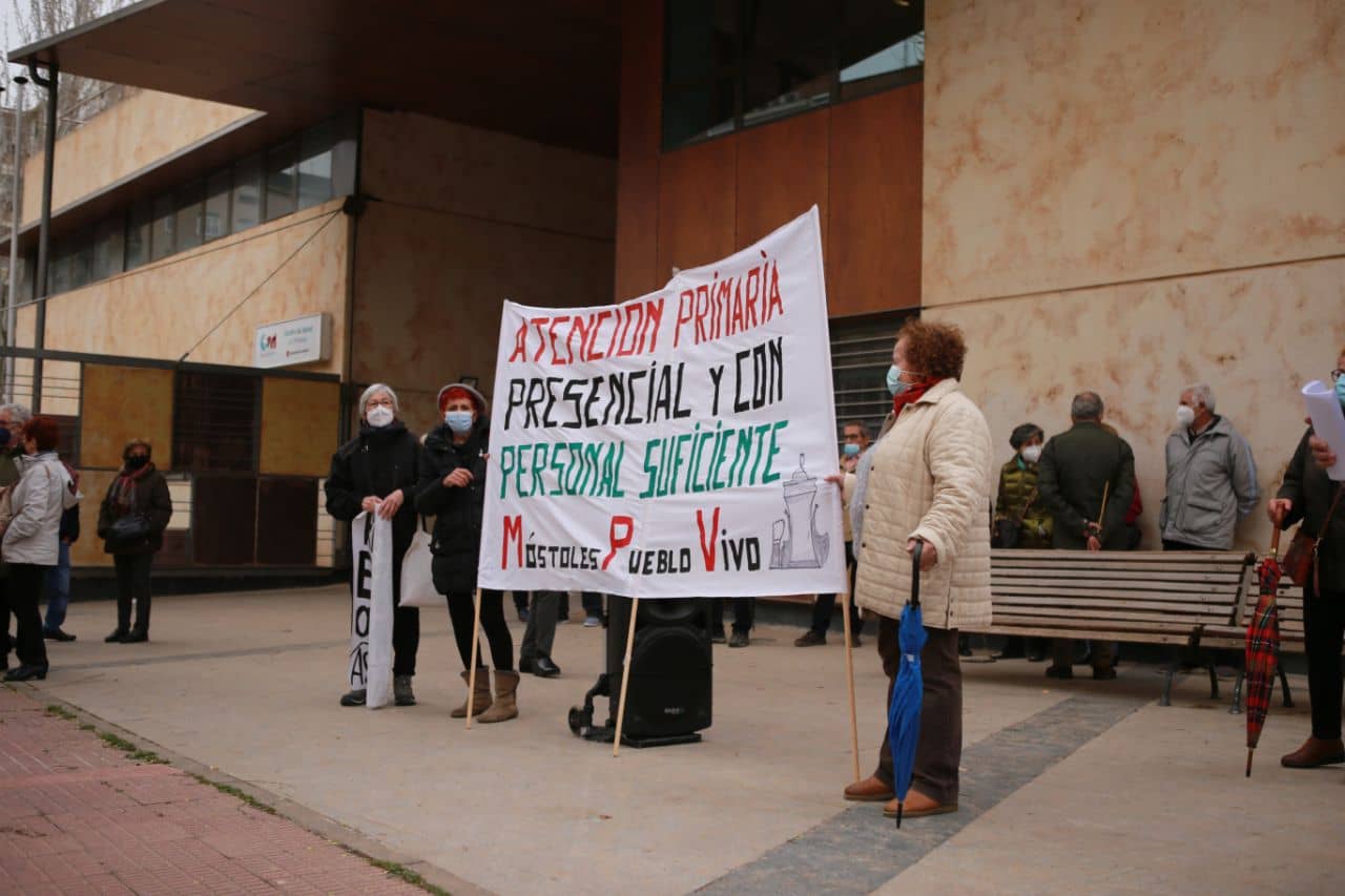 Manifestación contra los recortes sanitarios en Móstoles.